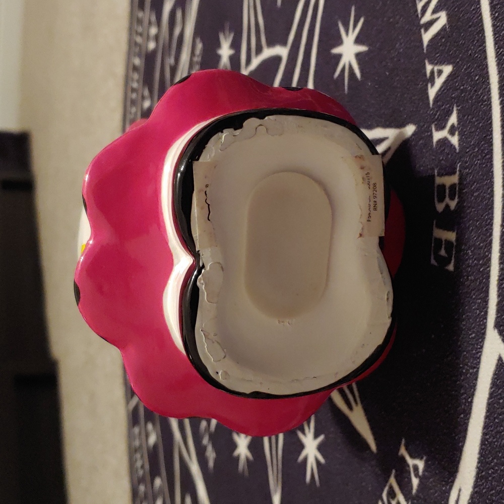 Hello Kitty Coin Bank - Picture 5 of 5